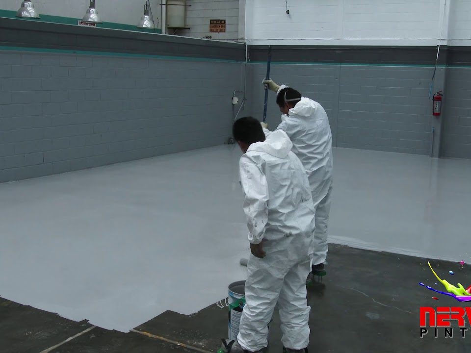 Como-pintar-un-piso-de-cemento-paso-a-paso-pintura-de-poliuretano-de-alta-resistencia-para-pisos